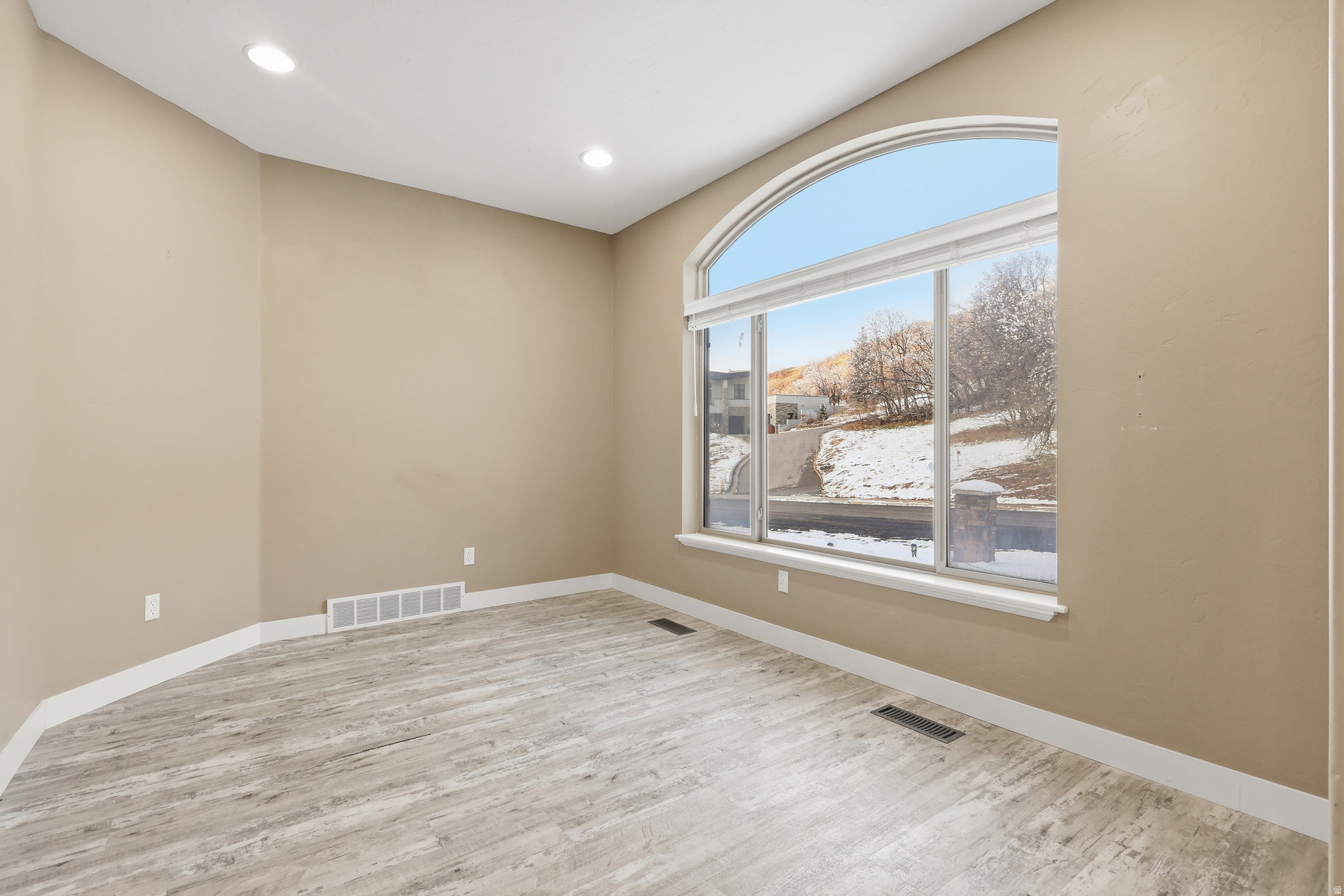 CREEKWOOD OF I.S. - Residential