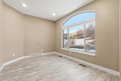 Tiny photo for 1284 E CANYON CREEK DR S, Bountiful, UT 84010 (MLS # 2116168)