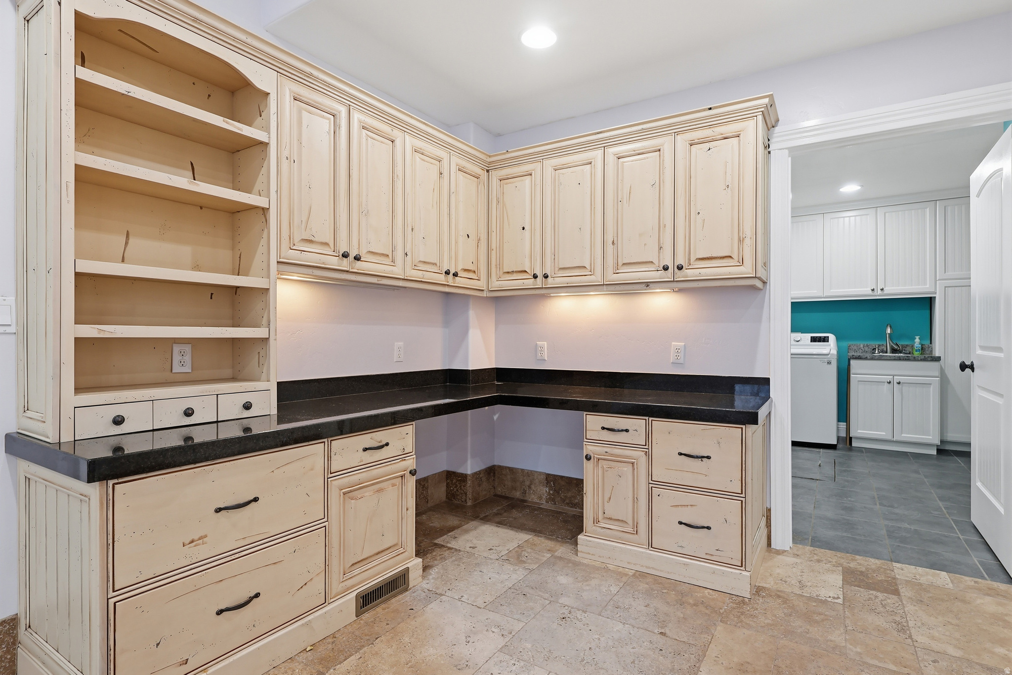 CREEKWOOD OF I.S. - Residential