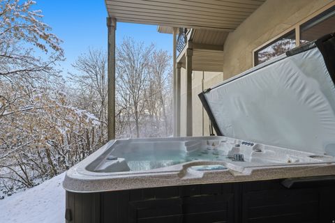 Tiny photo for 1284 E CANYON CREEK DR S, Bountiful, UT 84010 (MLS # 2116168)