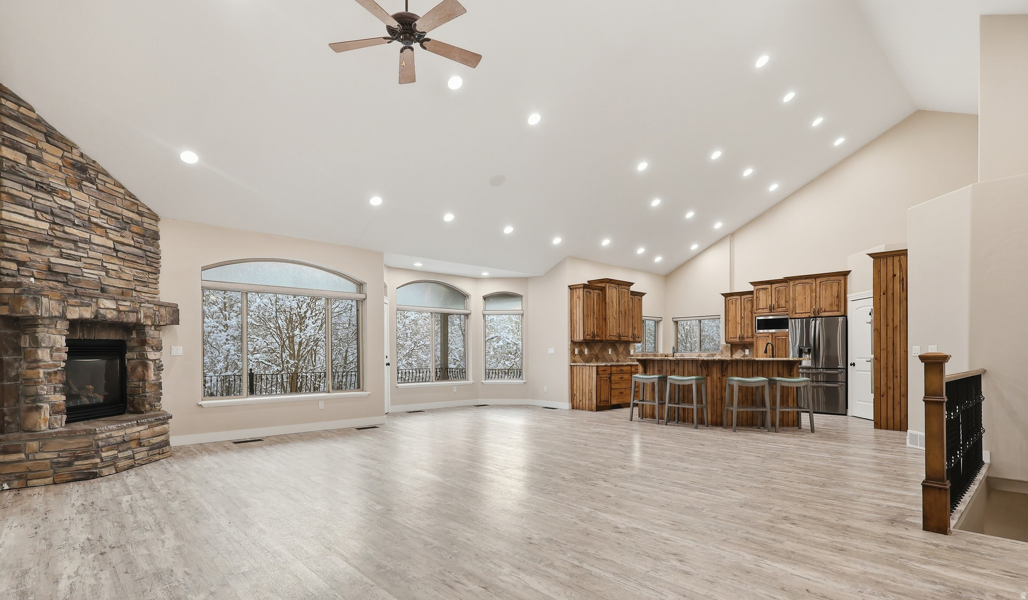 CREEKWOOD OF I.S. - Residential