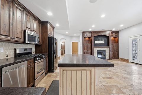 Tiny photo for 1284 E CANYON CREEK DR S, Bountiful, UT 84010 (MLS # 2116168)