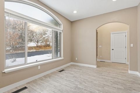 Tiny photo for 1284 E CANYON CREEK DR S, Bountiful, UT 84010 (MLS # 2116168)