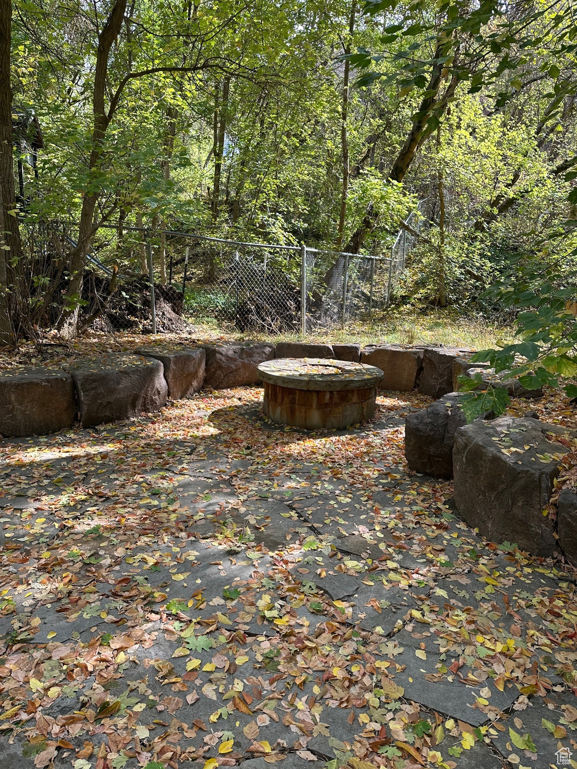 CREEKWOOD OF I.S. - Residential