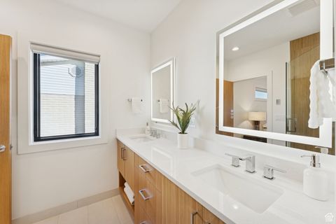 Tiny photo for 7364 S CHRIS LN, Salt Lake City, UT 84121 (MLS # 2119743)