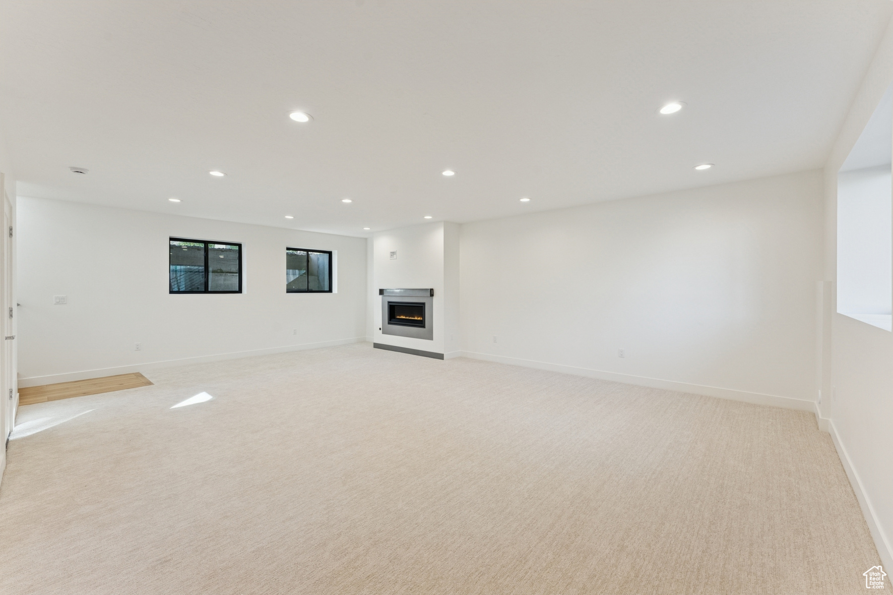 Salt Lake City, Utah 84121, United States, 5 Bedrooms Bedrooms, ,4 BathroomsBathrooms,Residential,Active,234376