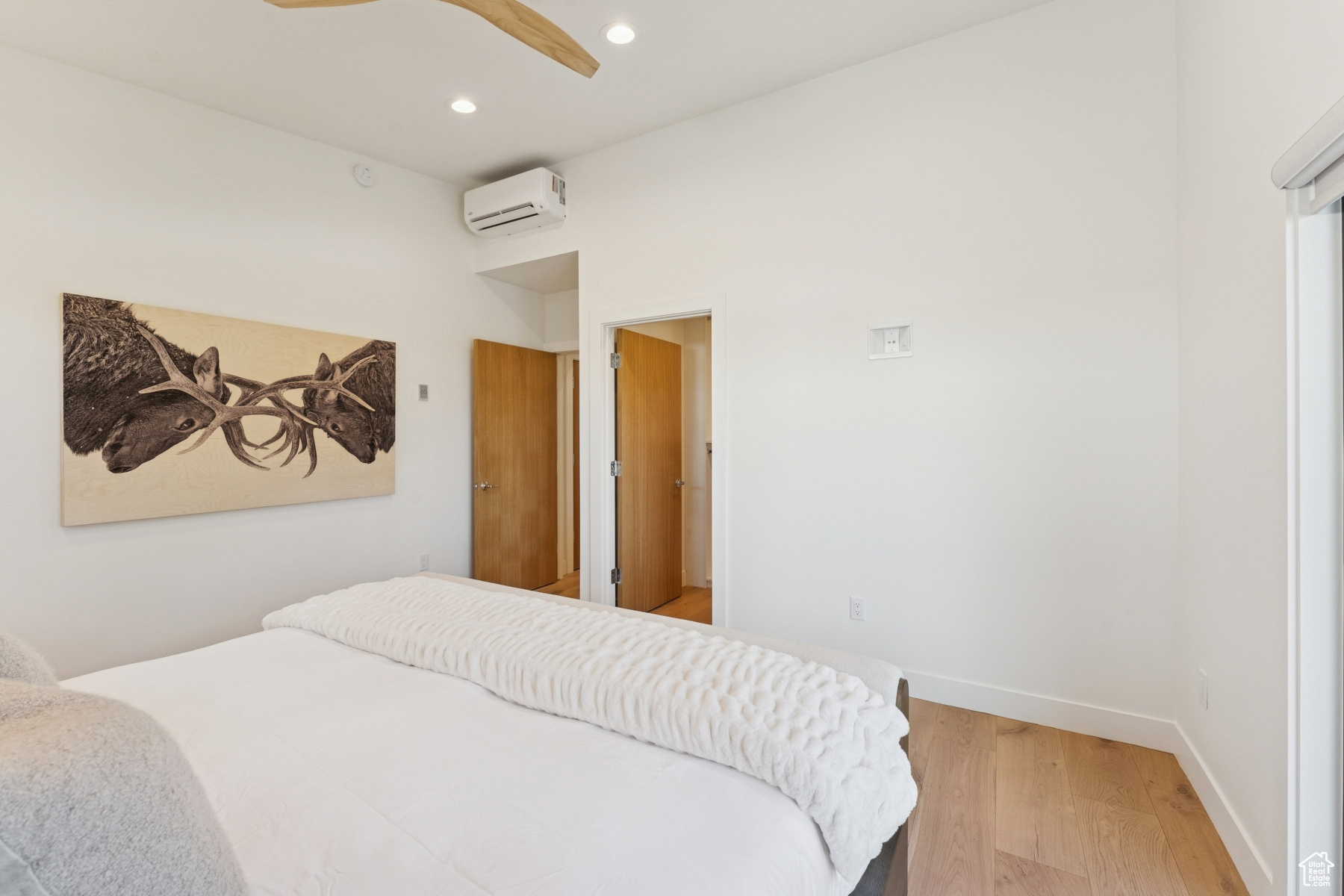 Salt Lake City, Utah 84121, United States, 5 Bedrooms Bedrooms, ,4 BathroomsBathrooms,Residential,Active,234376