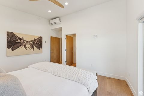 Tiny photo for 7364 S CHRIS LN, Salt Lake City, UT 84121 (MLS # 2119743)