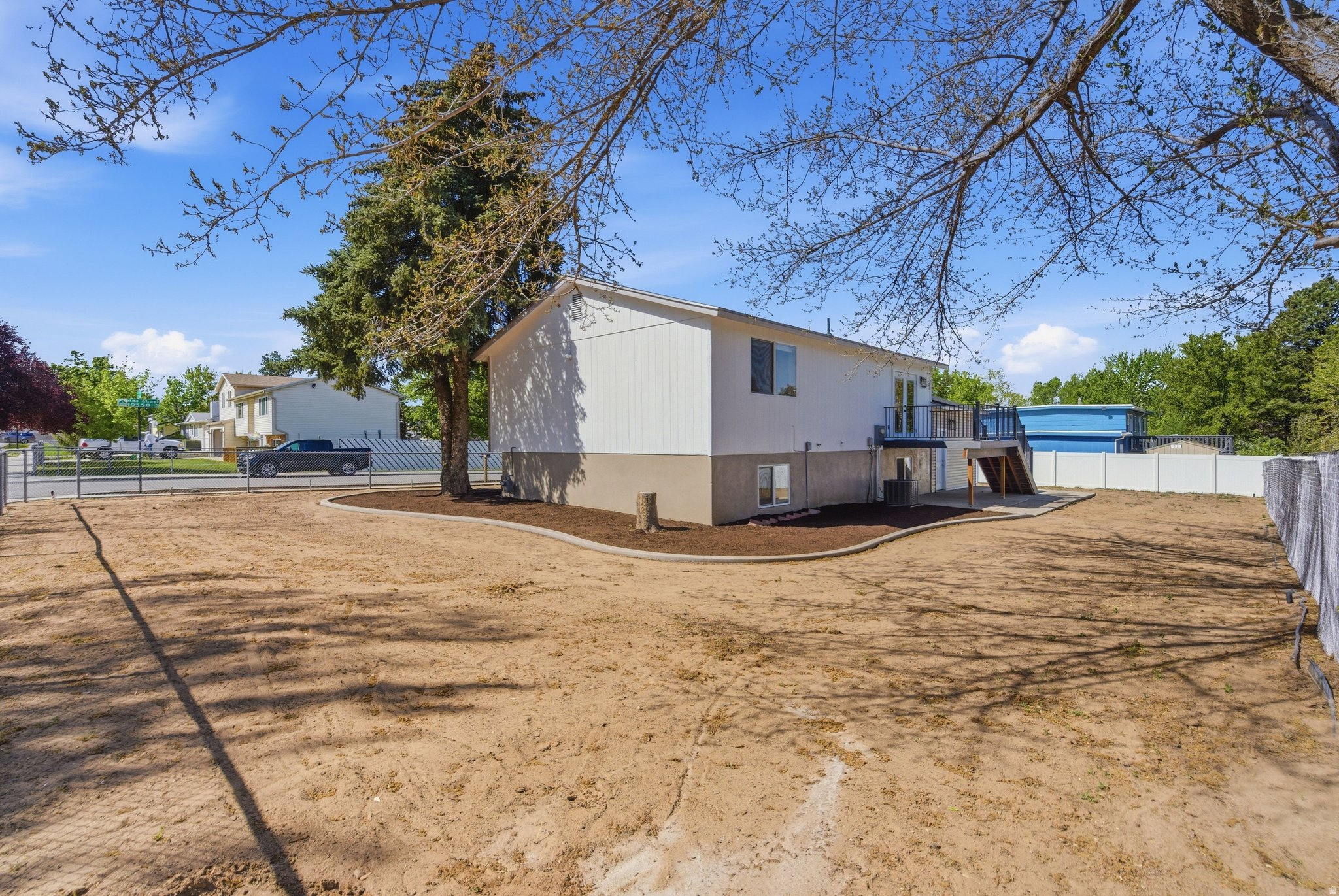 WHITE SANDS - Residential
