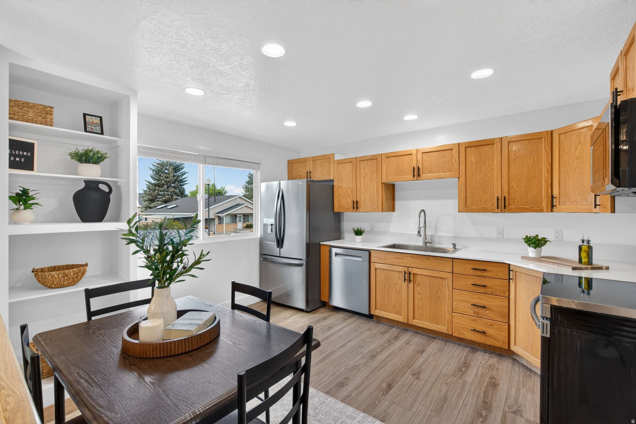 WHITE SANDS - Residential