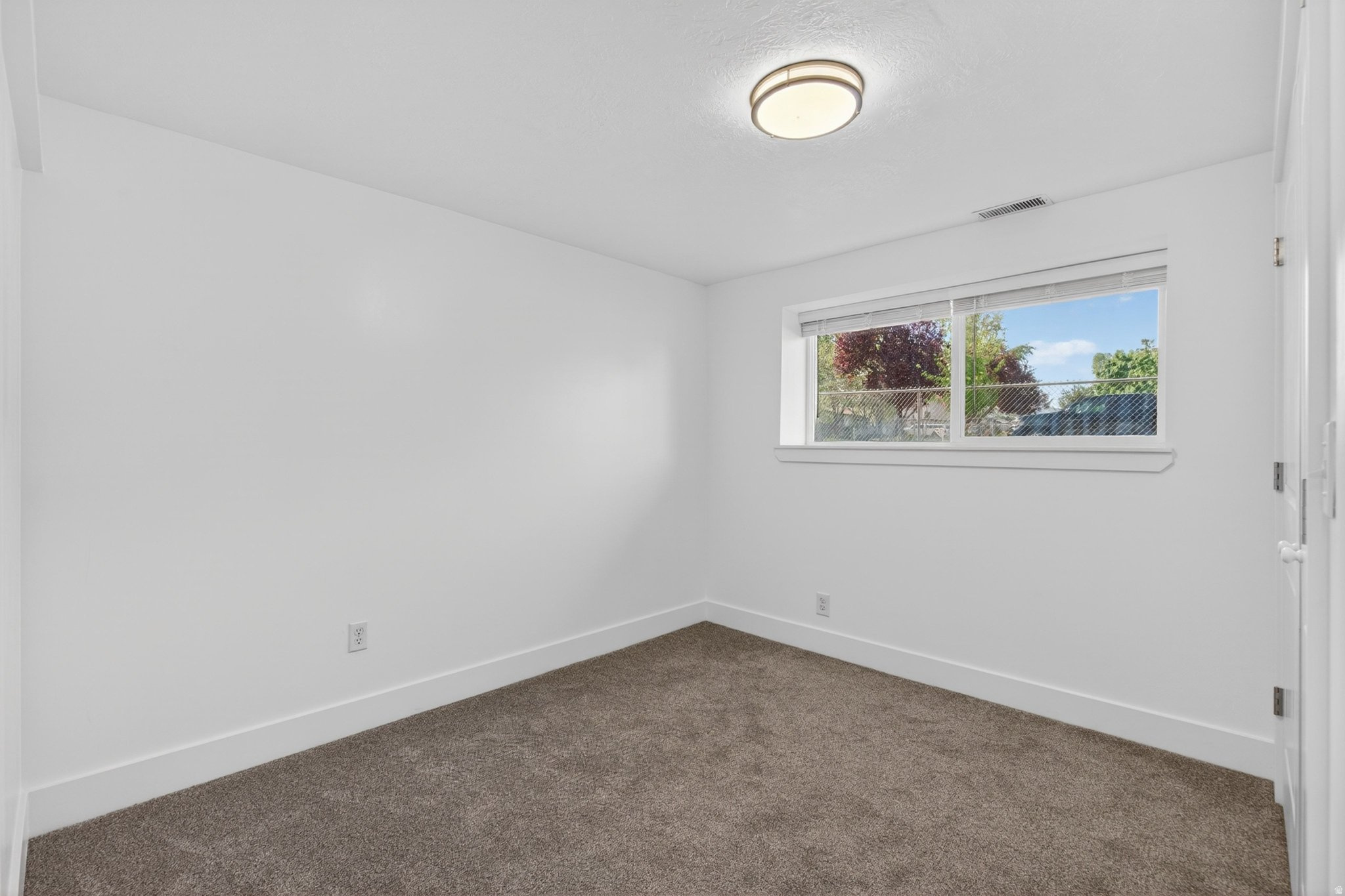 WHITE SANDS - Residential