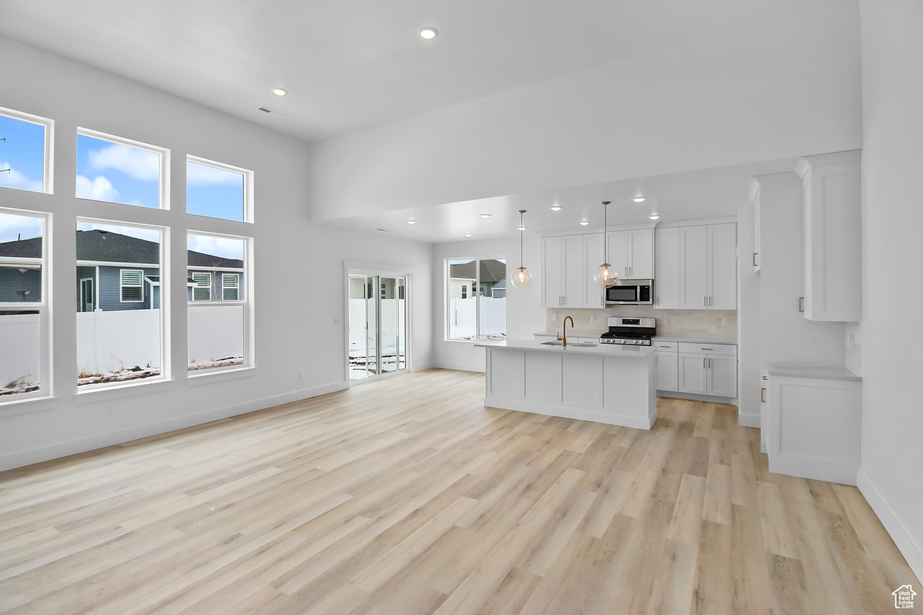 HART ESTATES - Residential