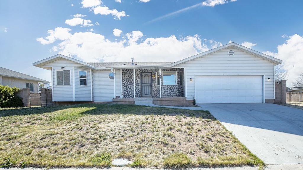 Photo of 722 S 860 W, Cedar City, UT 84720 (MLS # 2156379)