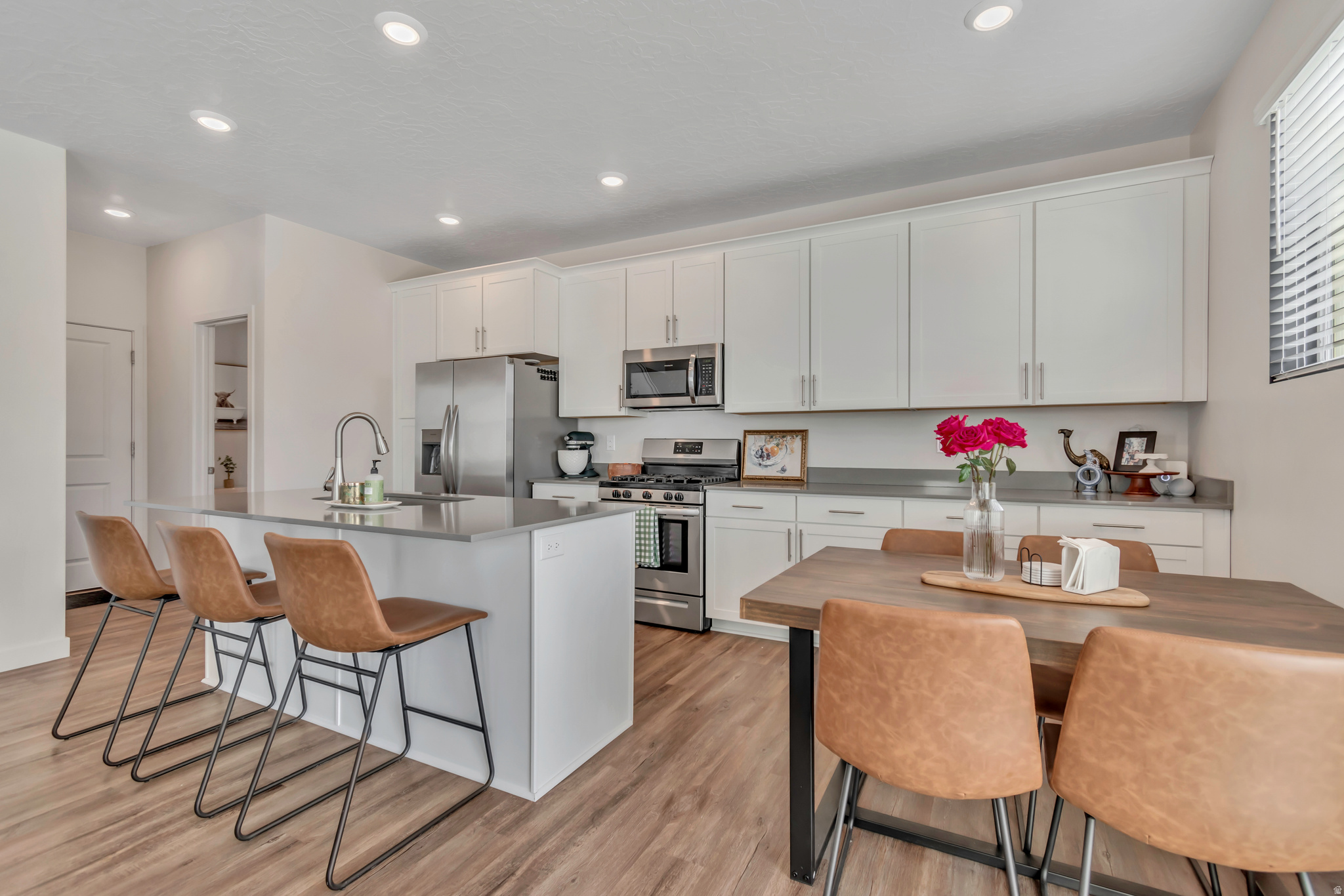 SUNFLOWER FIELDS - Residential