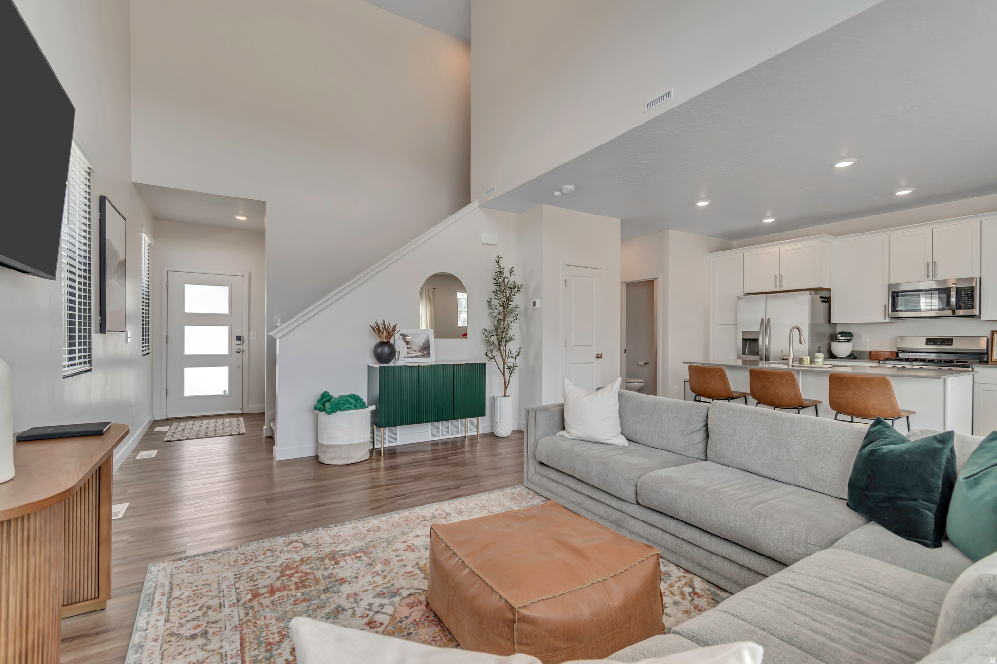 SUNFLOWER FIELDS - Residential