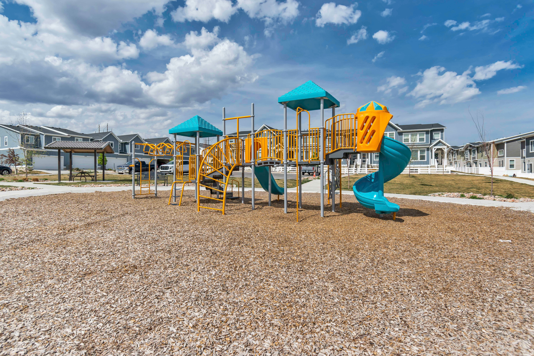 SUNFLOWER FIELDS - Residential