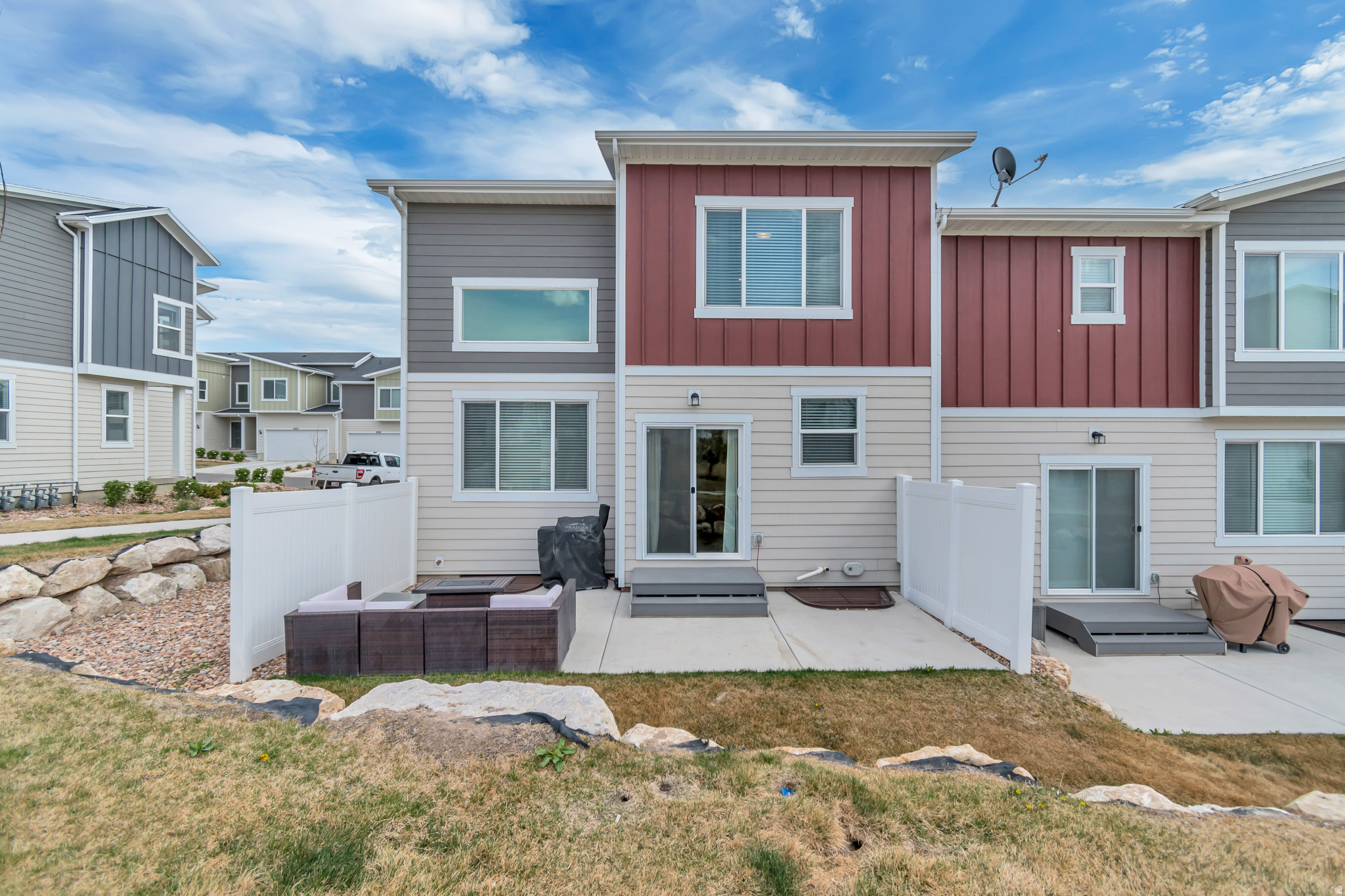 SUNFLOWER FIELDS - Residential