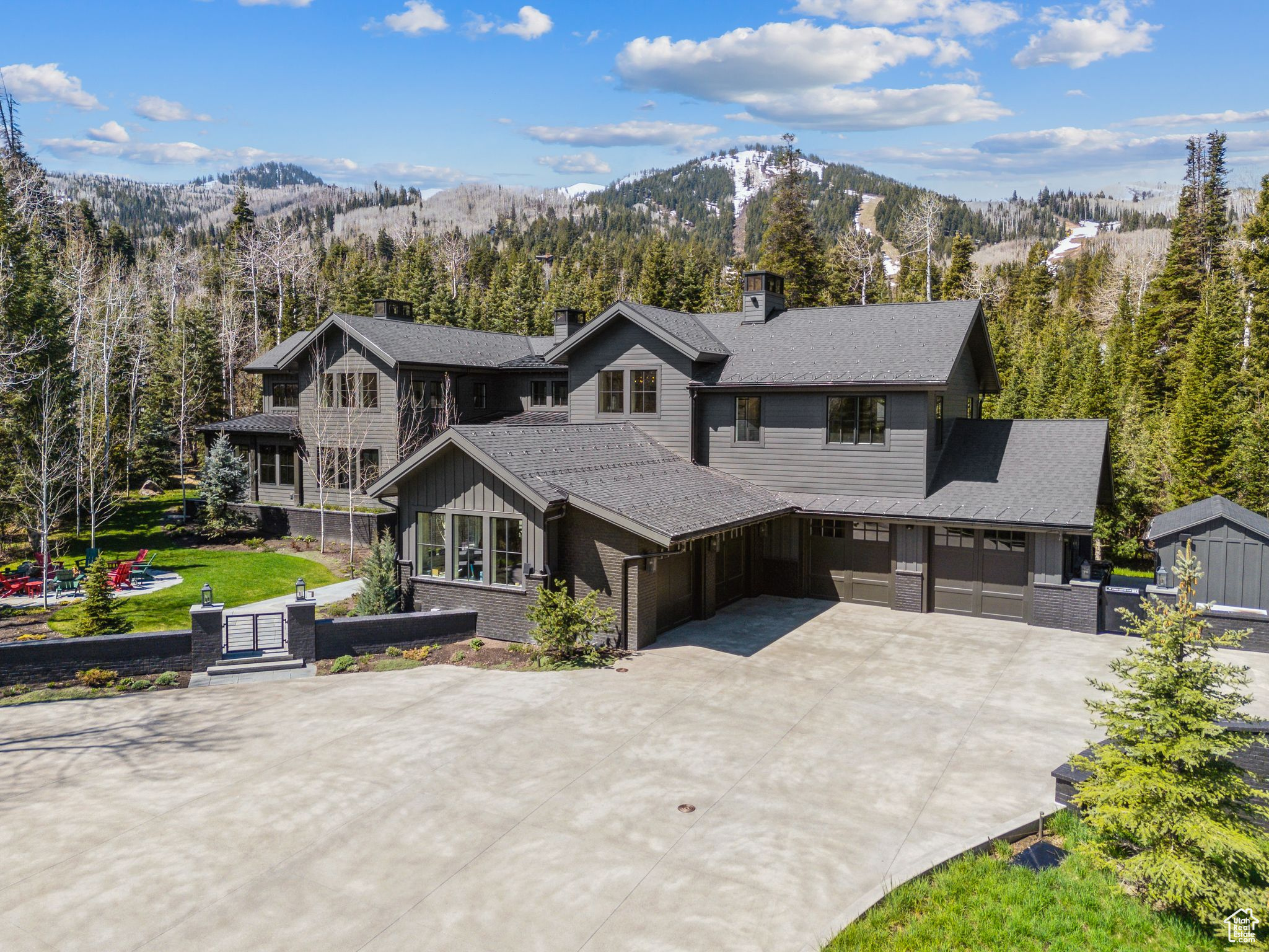 WHITE PINE RANCHES - Residential