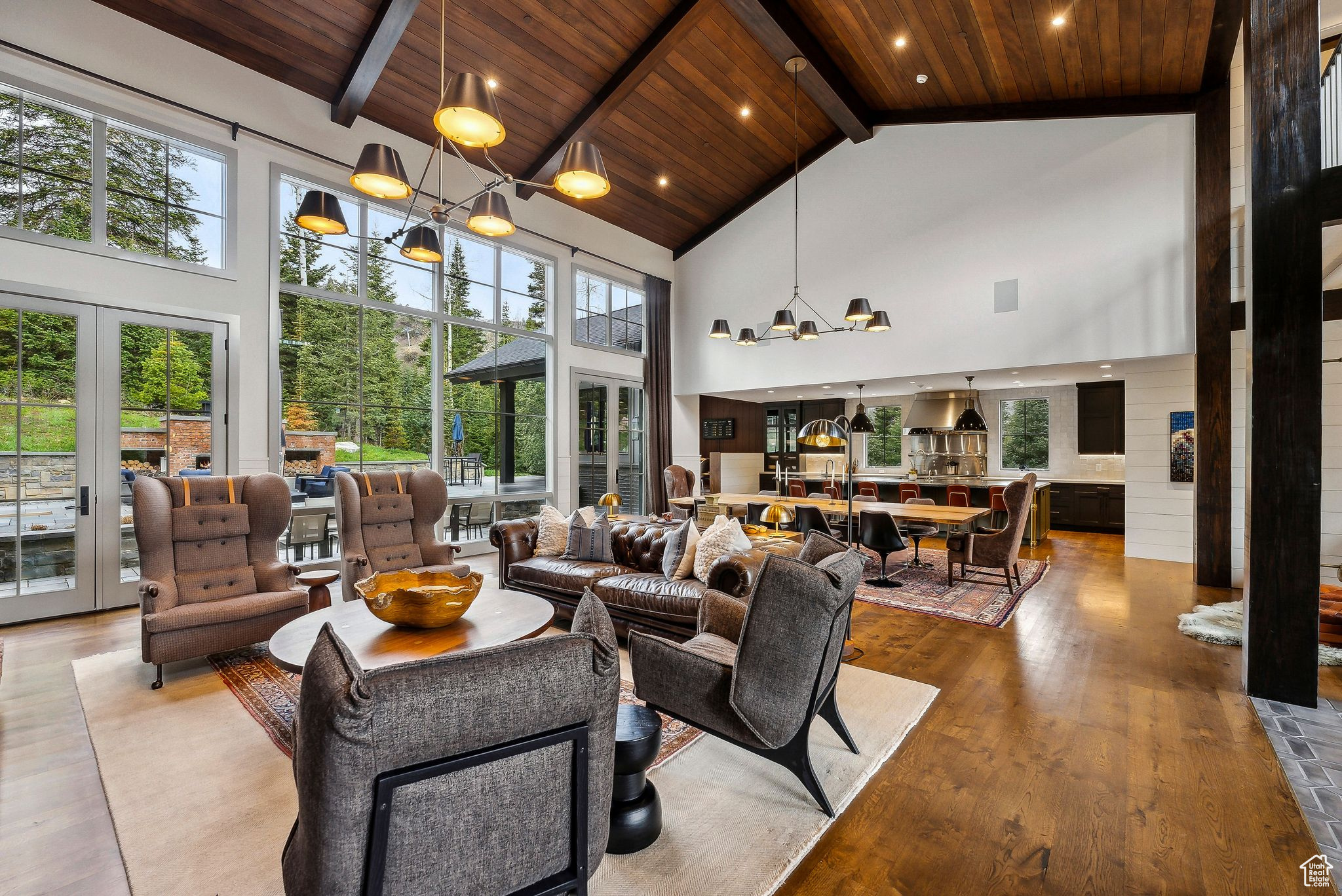WHITE PINE RANCHES - Residential