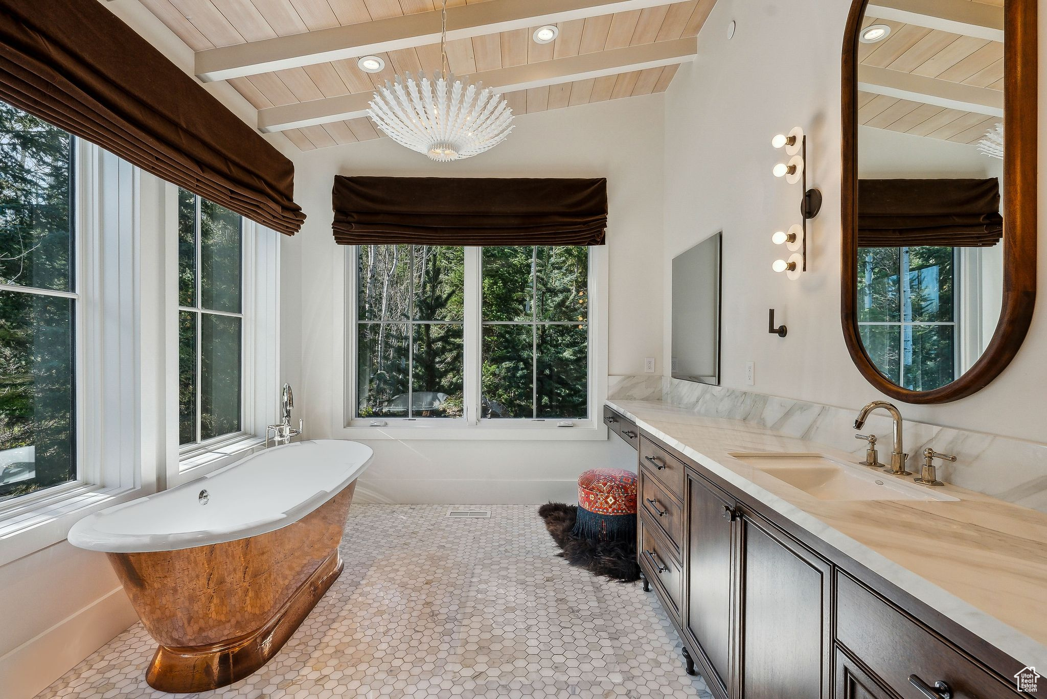 WHITE PINE RANCHES - Residential
