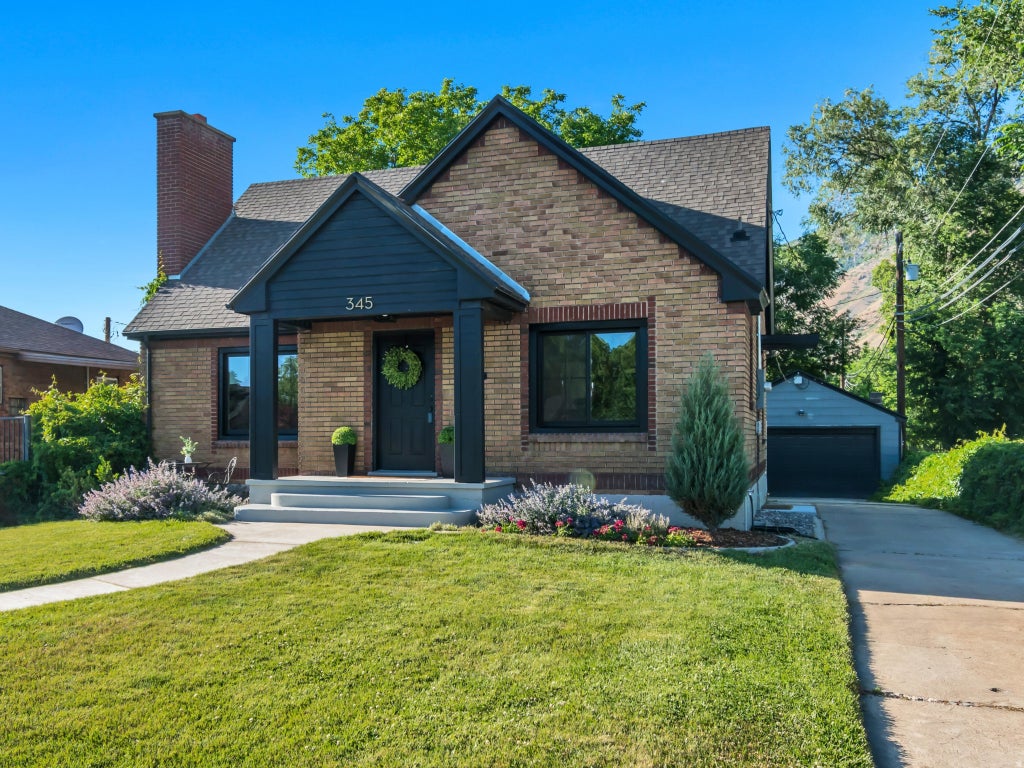Photo of 345 E 200 N, Springville, UT 84663 (MLS # 2166179)