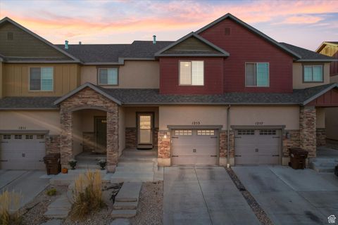 Photo of 1253 N BAYCREST DR E, Saratoga Springs, UT 84045 (MLS # 2119684) Photo of 1253 N BAYCREST DR E, Saratoga Springs, UT 84045 (MLS # 2119684)