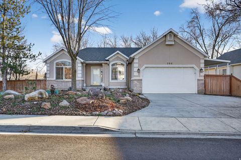 Photo of 586 E CREEKVIEW DR, Murray, UT 84107 (MLS # 2133025)