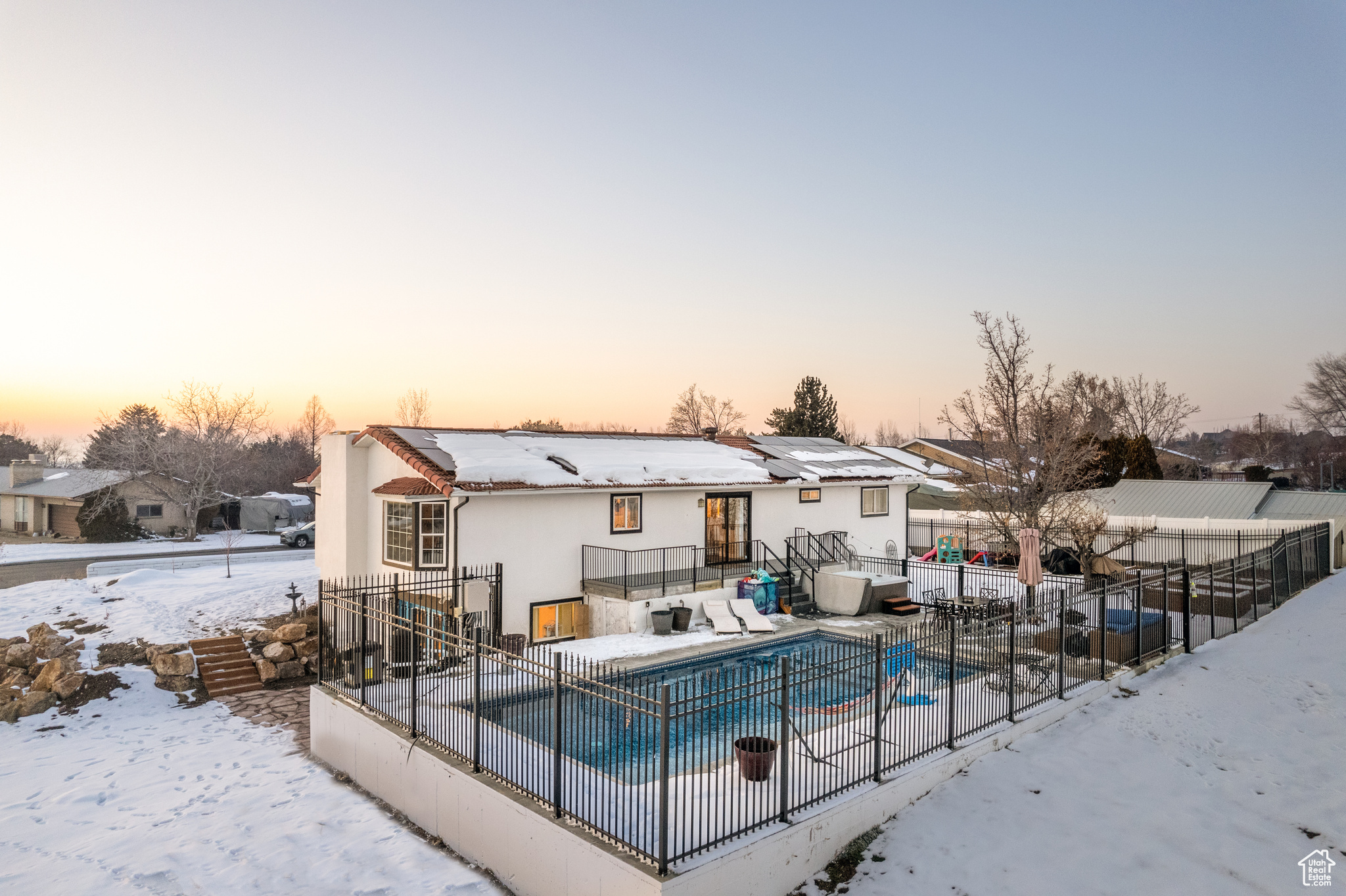HOLMES HOLLOW - Residential