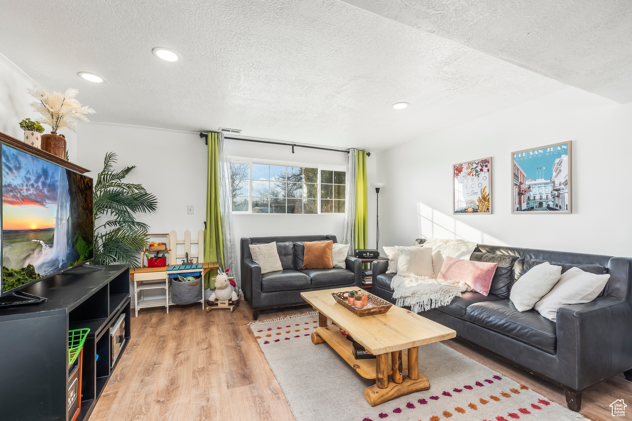 HOLMES HOLLOW - Residential