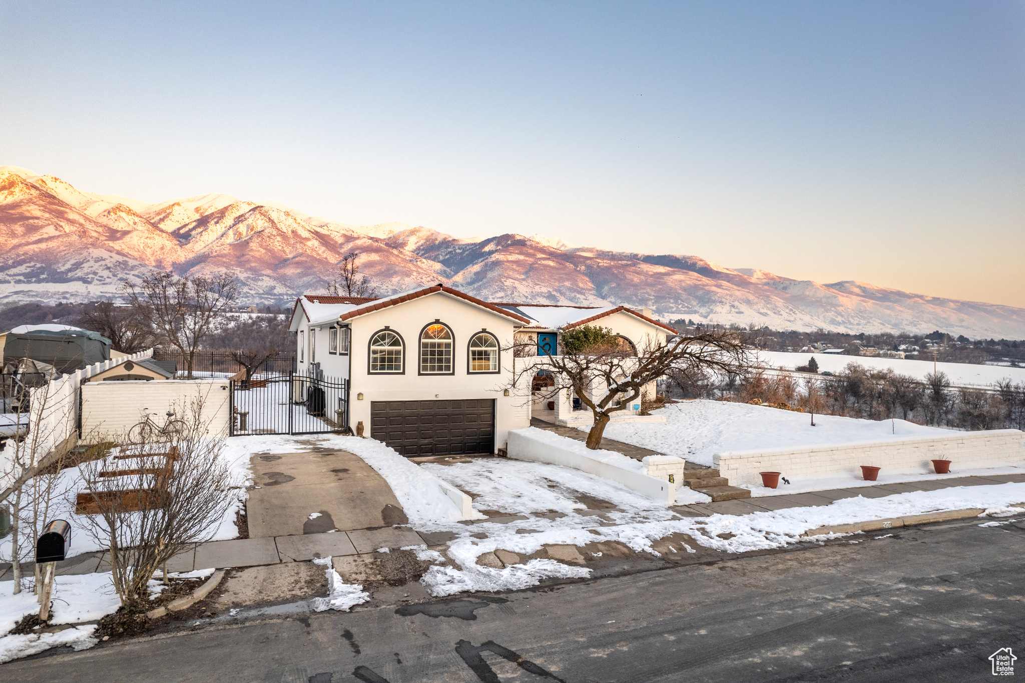 HOLMES HOLLOW - Residential