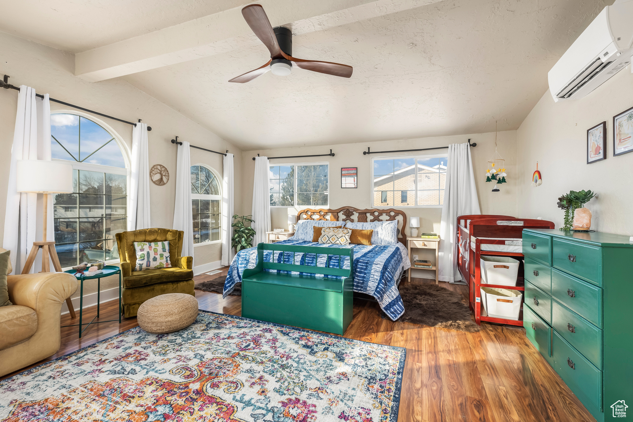 HOLMES HOLLOW - Residential