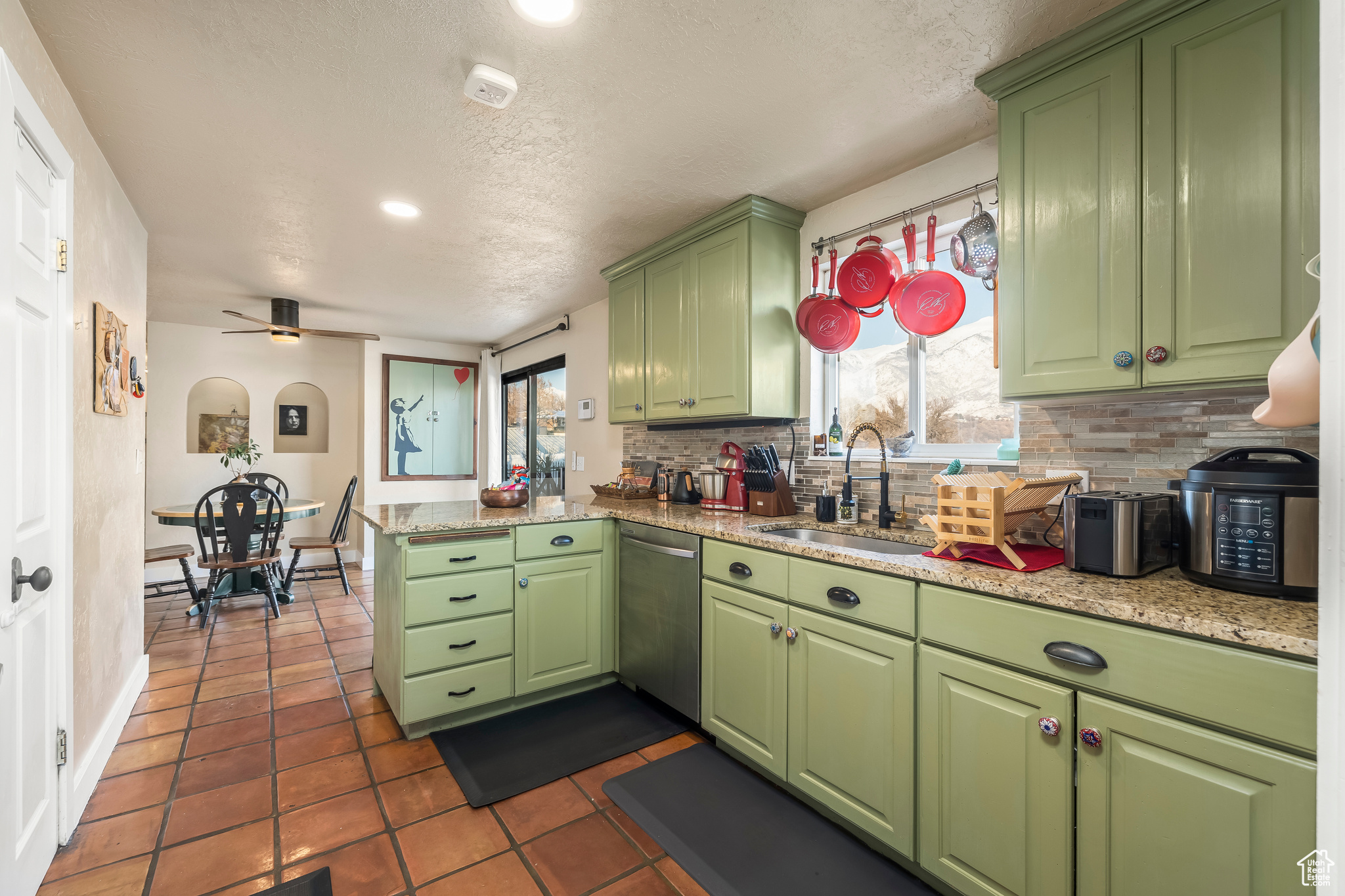 HOLMES HOLLOW - Residential