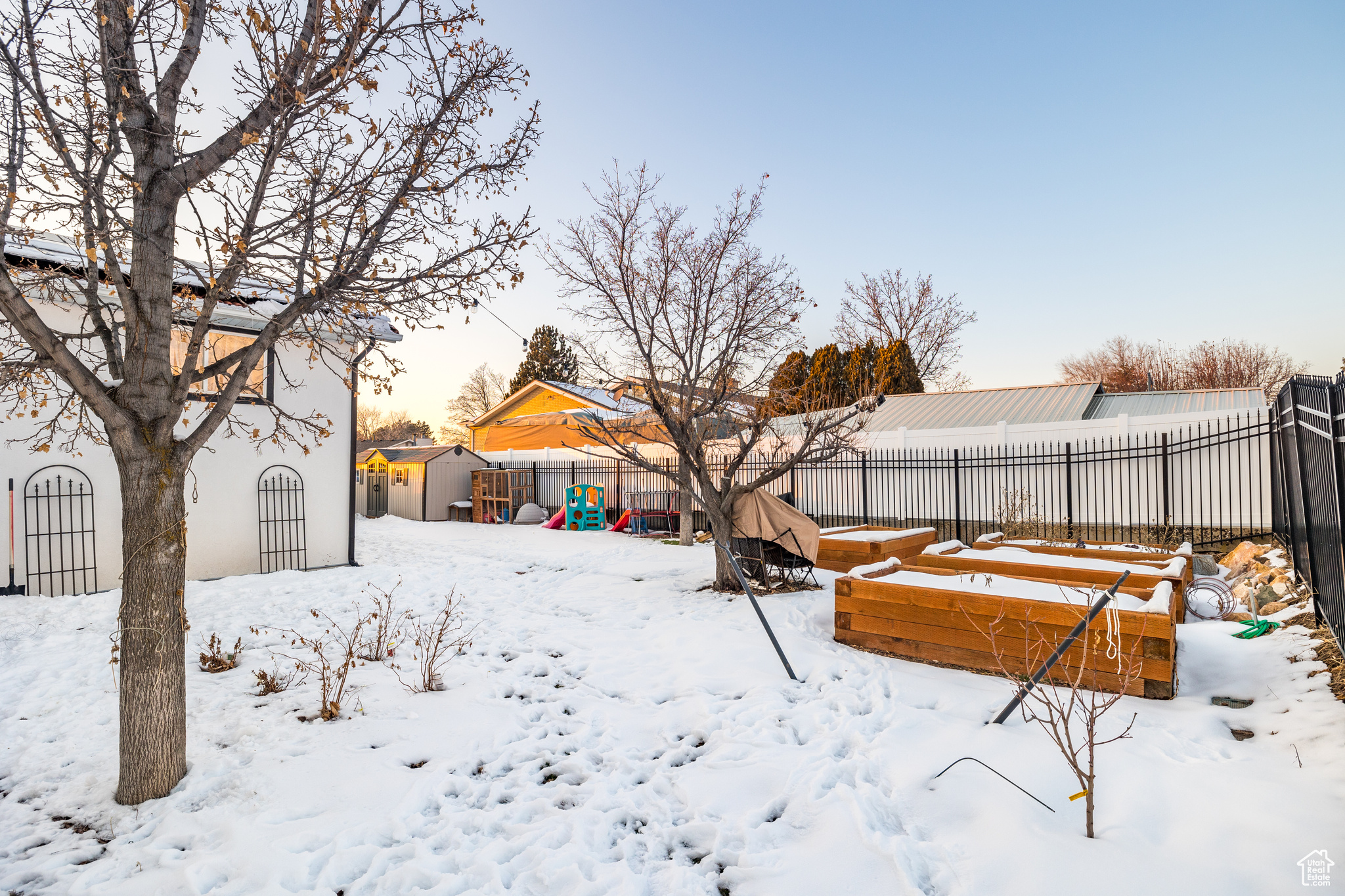 HOLMES HOLLOW - Residential