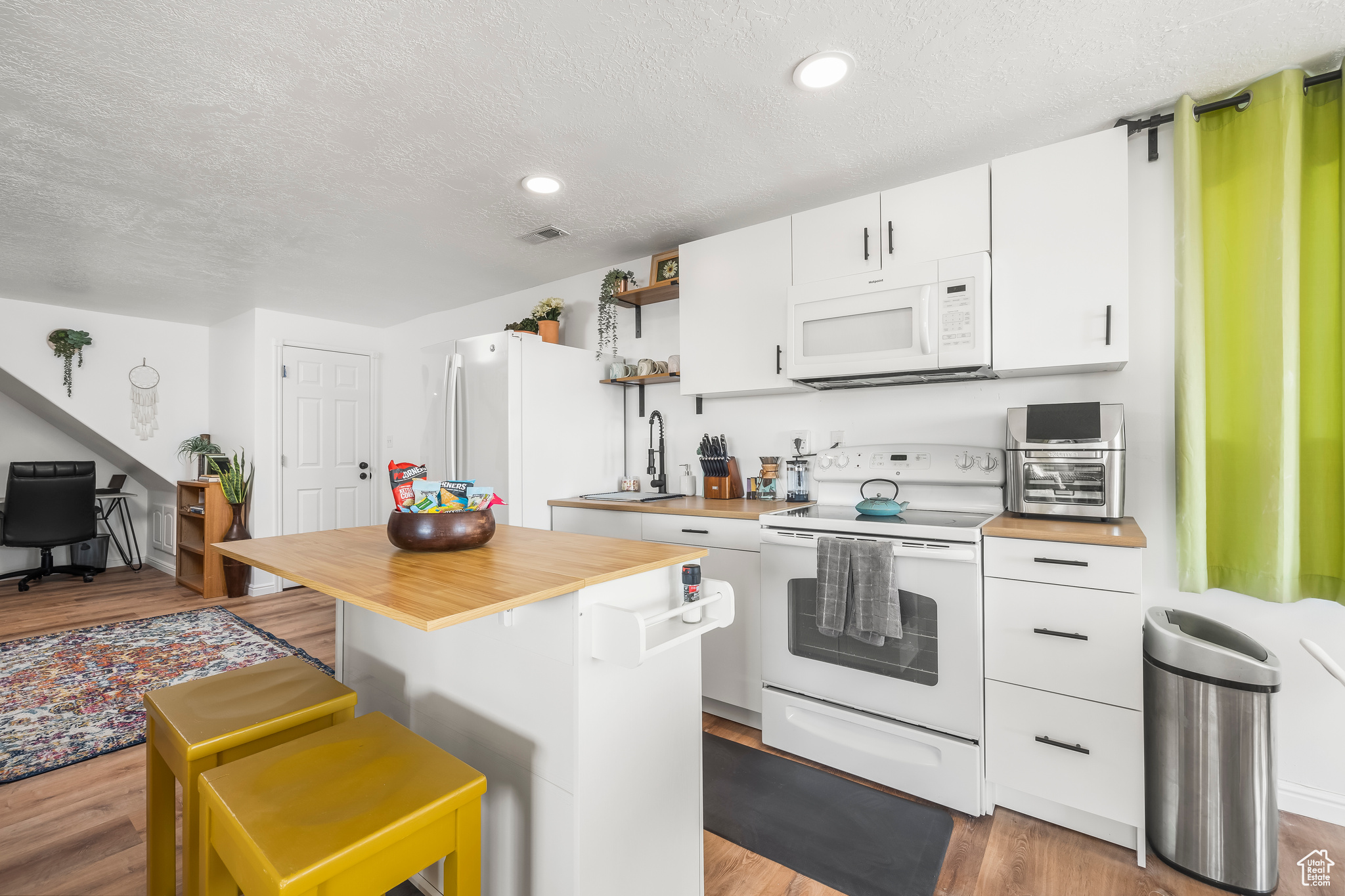 HOLMES HOLLOW - Residential