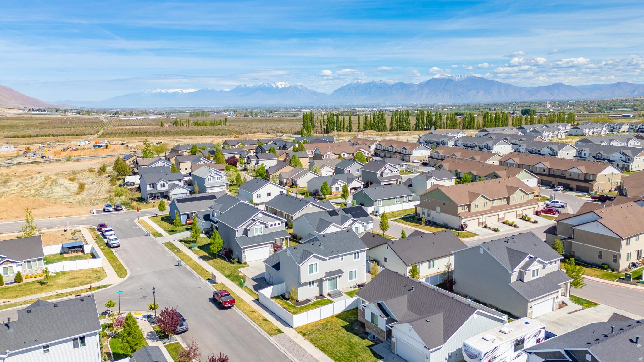 APPLE HOLLOW - Residential