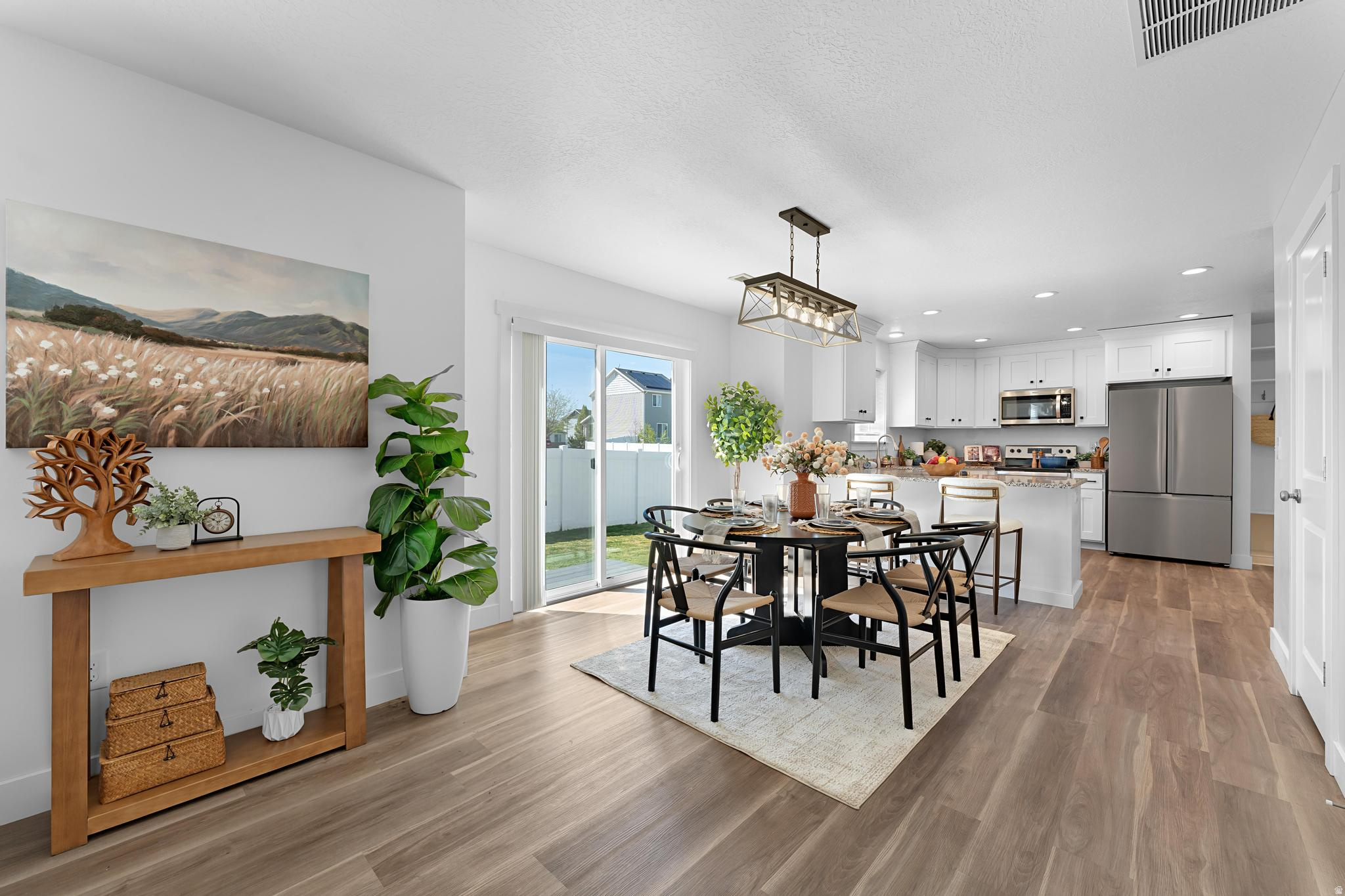 APPLE HOLLOW - Residential