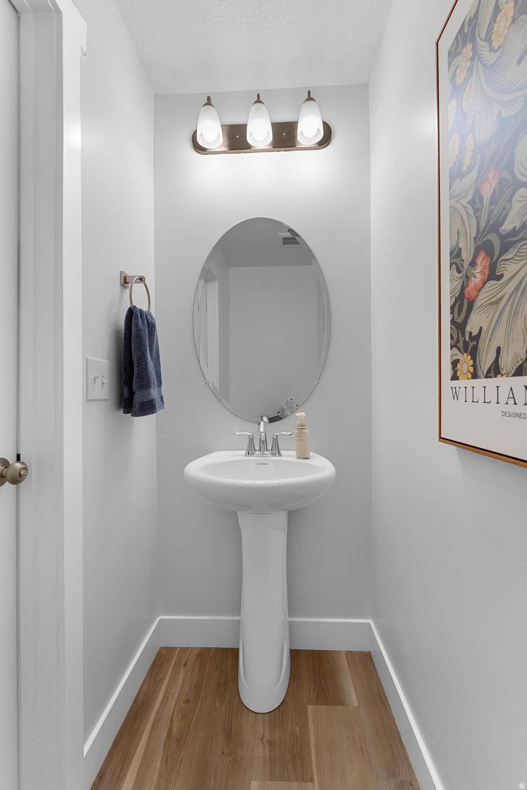 APPLE HOLLOW - Residential