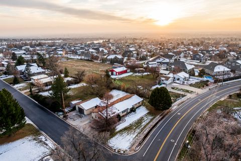 Tiny photo for 2124 E CHERRY LN, Layton, UT 84040 (MLS # 2134914)