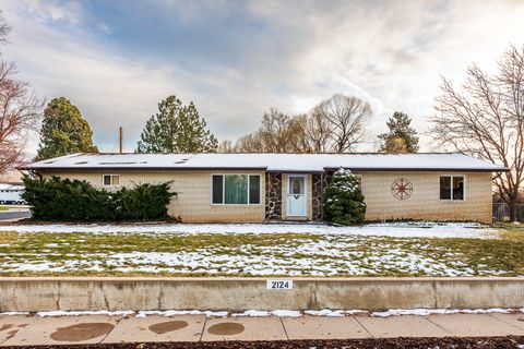 Photo of 2124 E CHERRY LN, Layton, UT 84040 (MLS # 2134914)