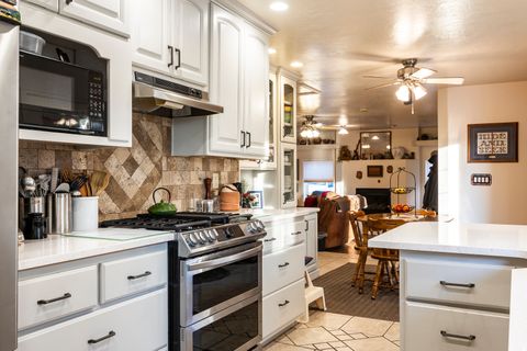 Tiny photo for 2124 E CHERRY LN, Layton, UT 84040 (MLS # 2134914)