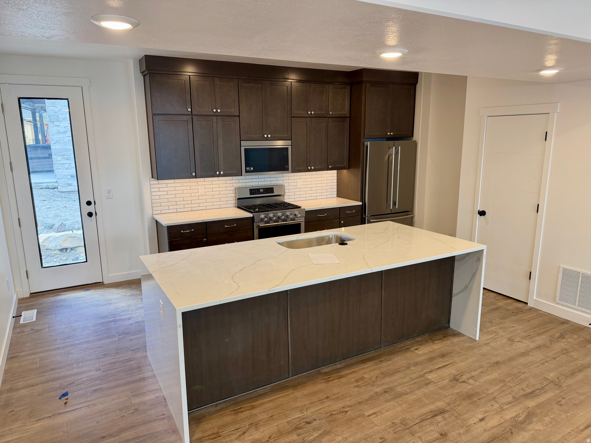 THE POINTE - Residential