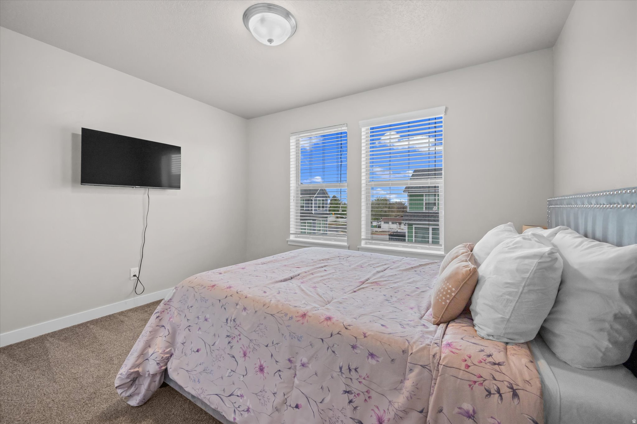 THE RIDGE KNIGHTS CO - Residential