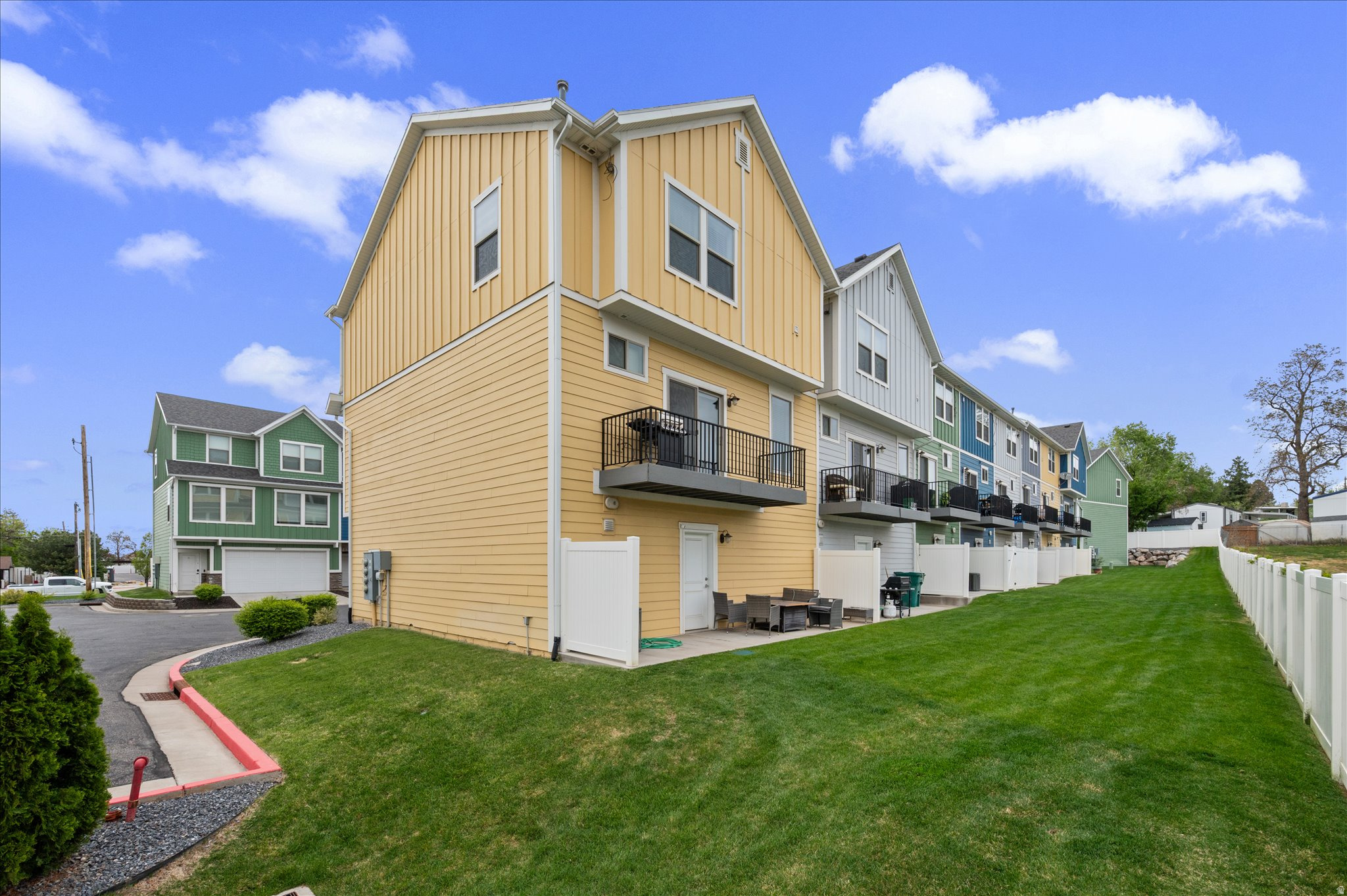 THE RIDGE KNIGHTS CO - Residential