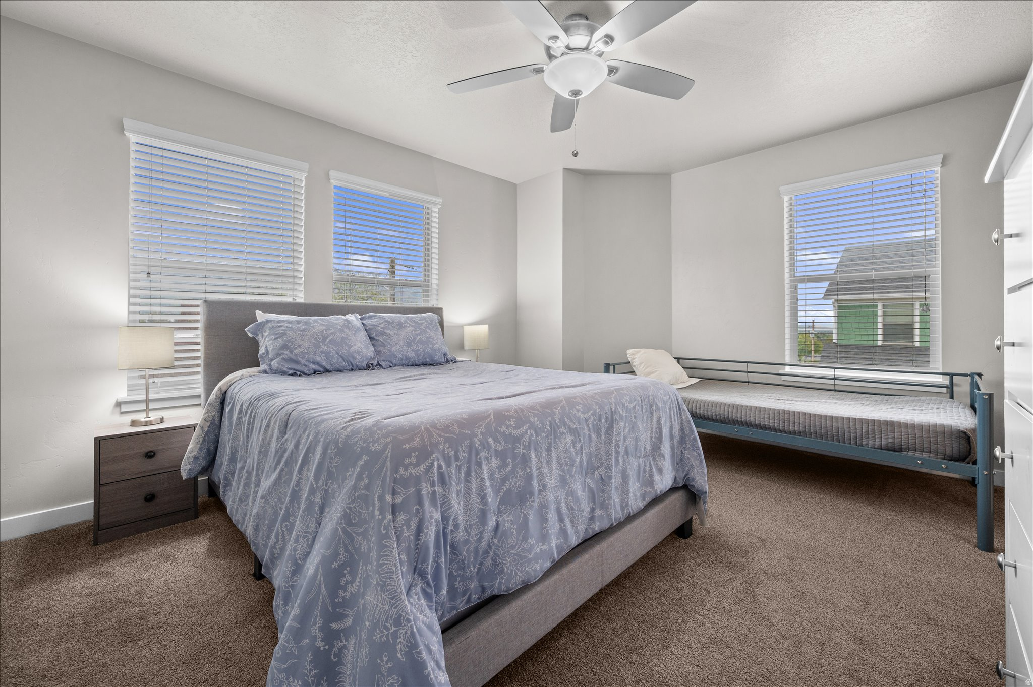 THE RIDGE KNIGHTS CO - Residential