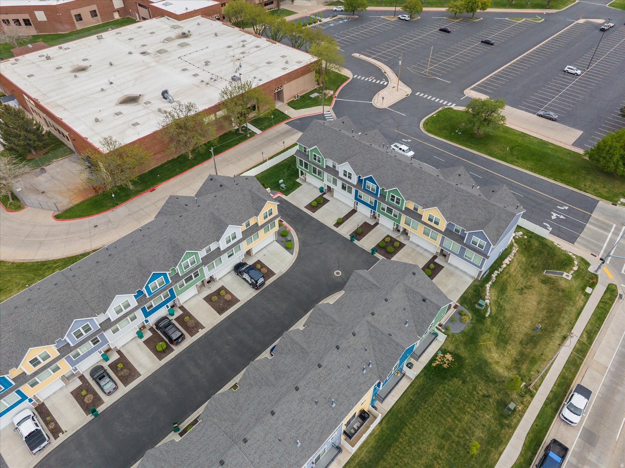 THE RIDGE KNIGHTS CO - Residential