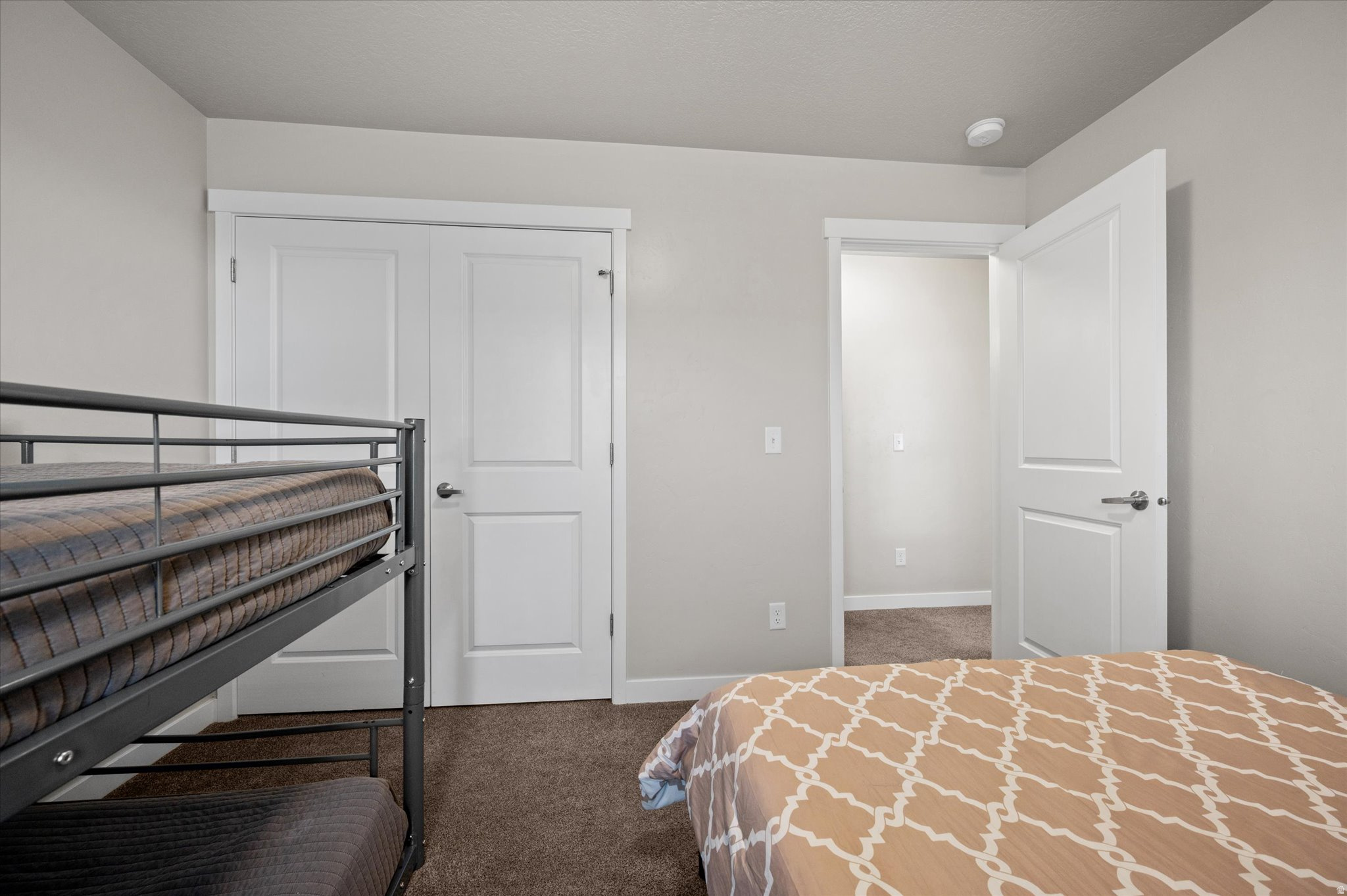 THE RIDGE KNIGHTS CO - Residential