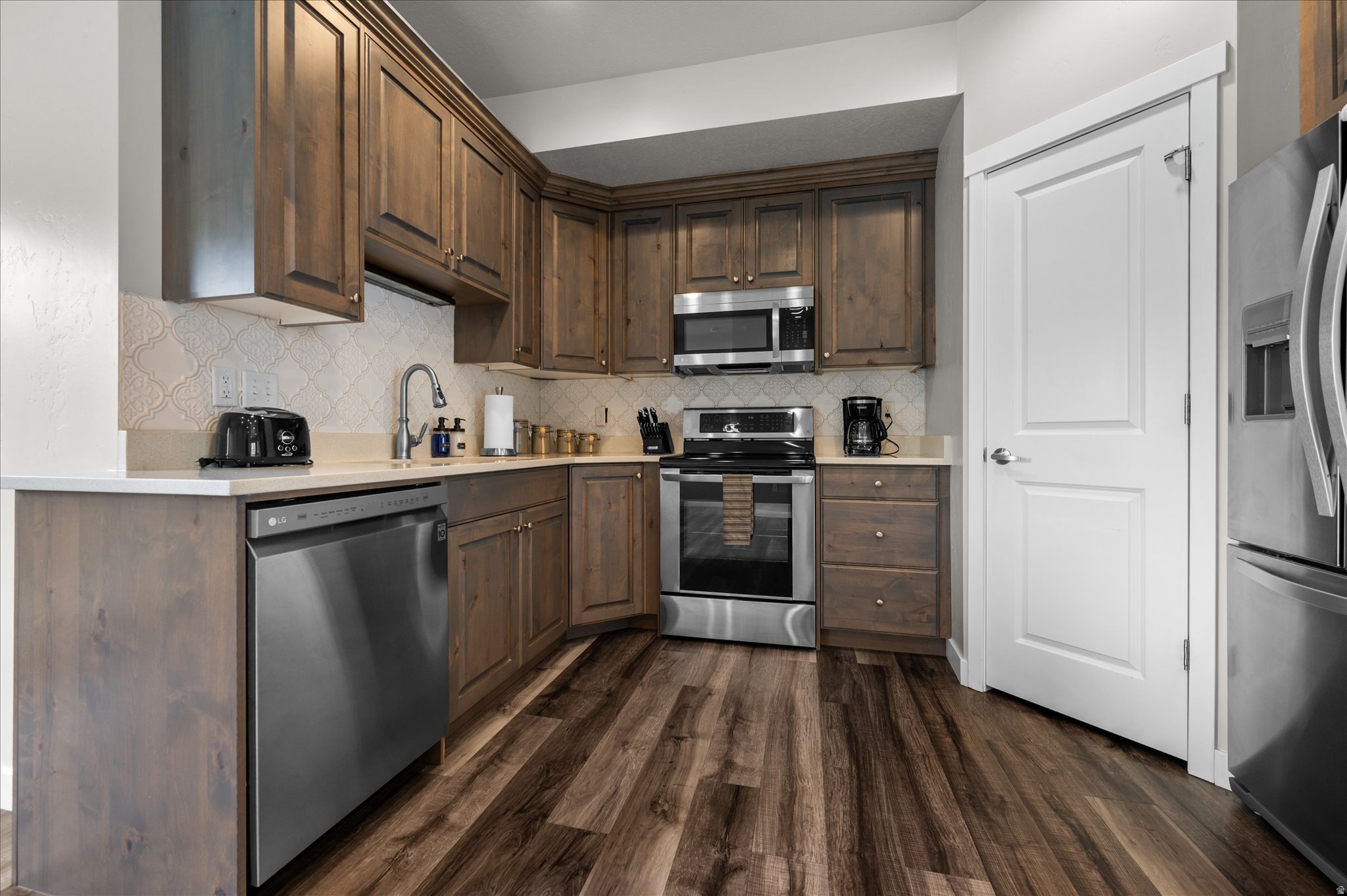 THE RIDGE KNIGHTS CO - Residential