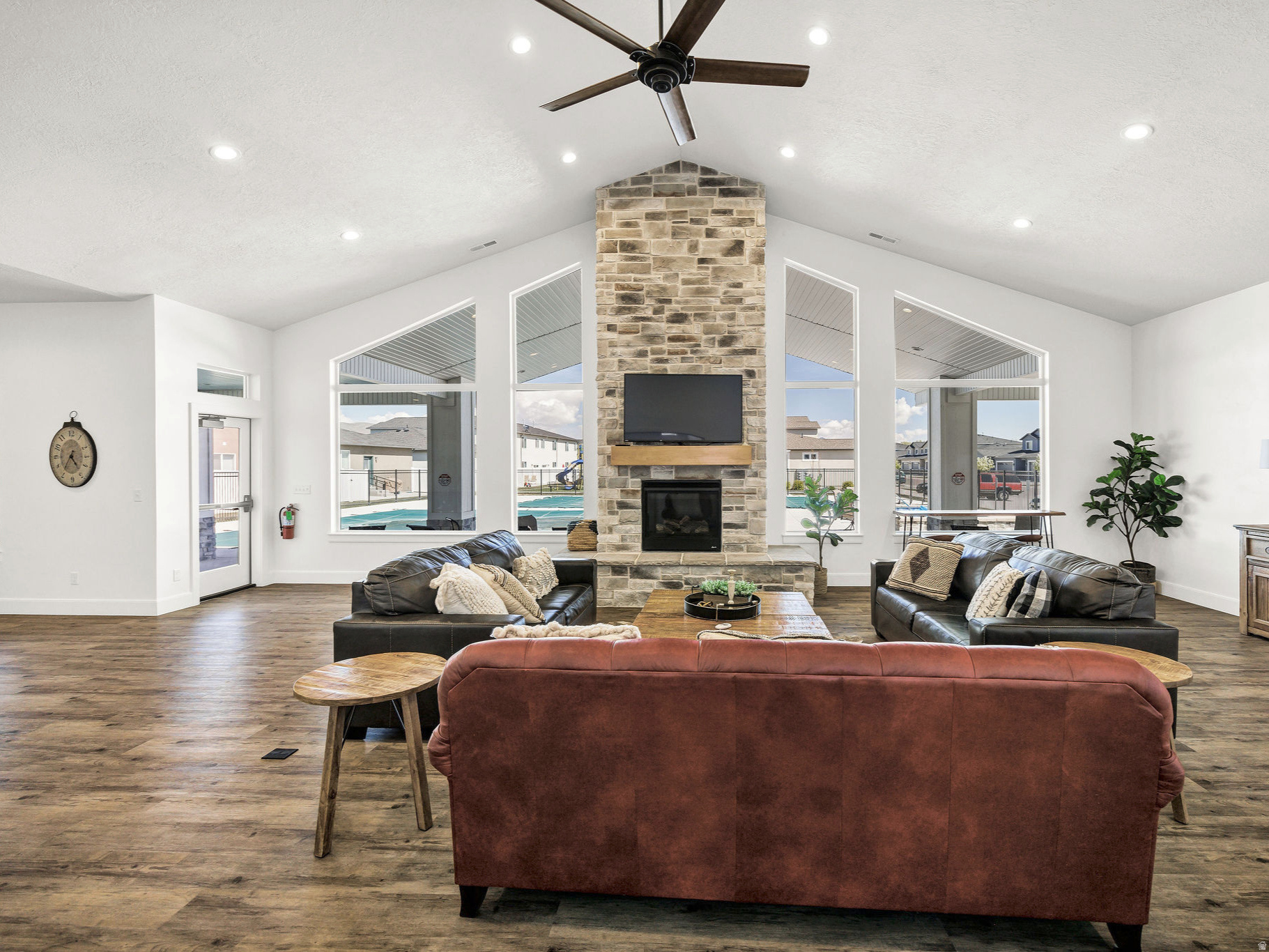 ASPEN RIDGES - Residential
