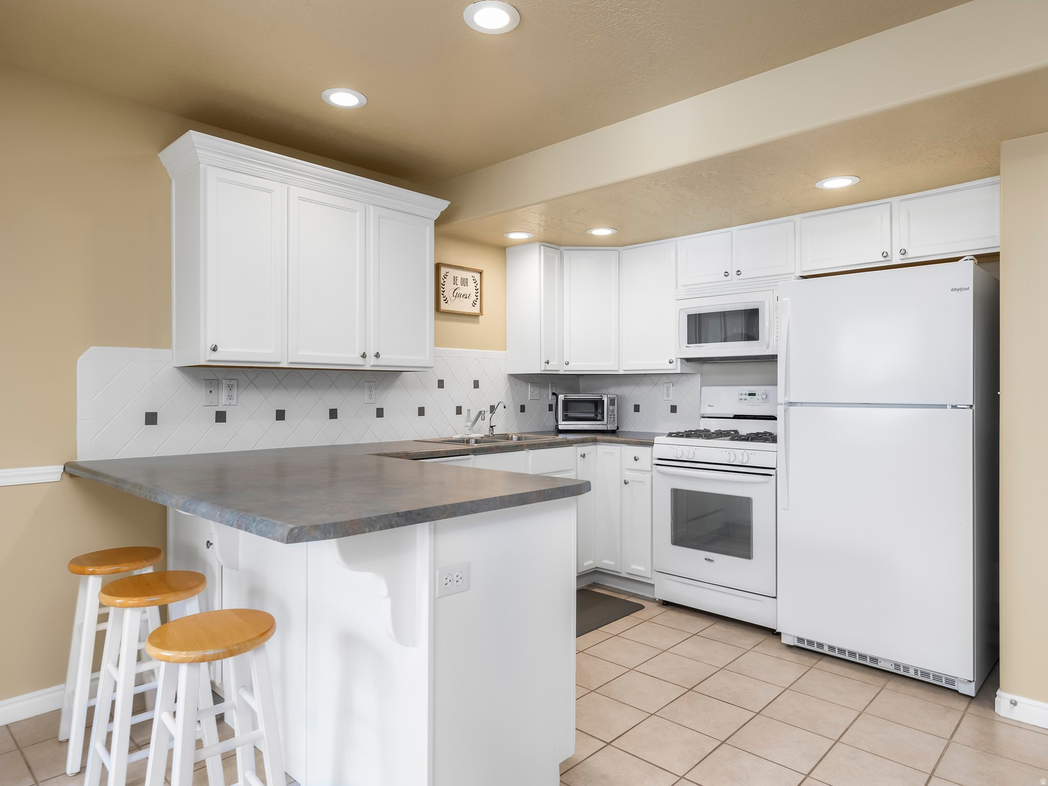 HIGH VALLEY ESTATES - Residential