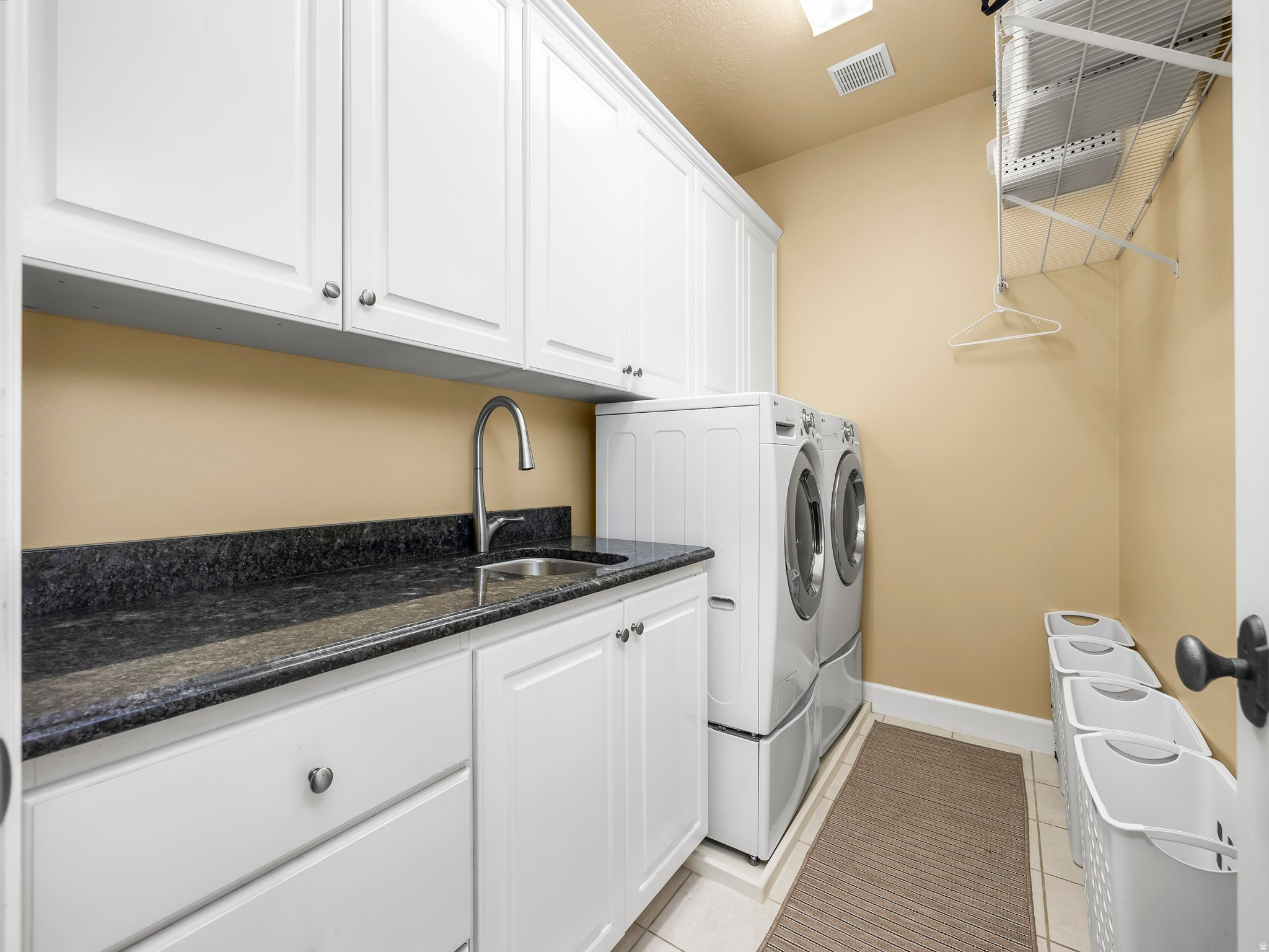 HIGH VALLEY ESTATES - Residential